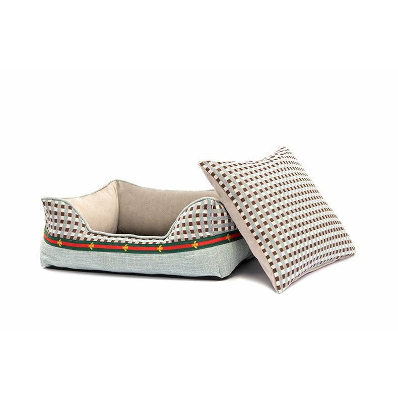 Dog / Cat bed with removable cover in dark blue / Mint Green